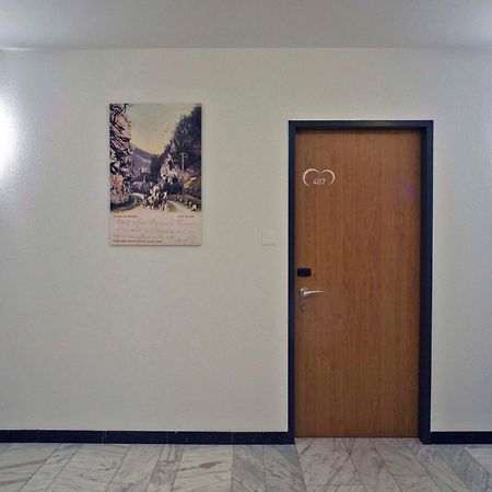 מוטייה Hotel Oasis מראה חיצוני תמונה