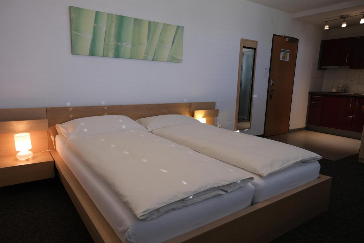 מוטייה Hotel Oasis מראה חיצוני תמונה